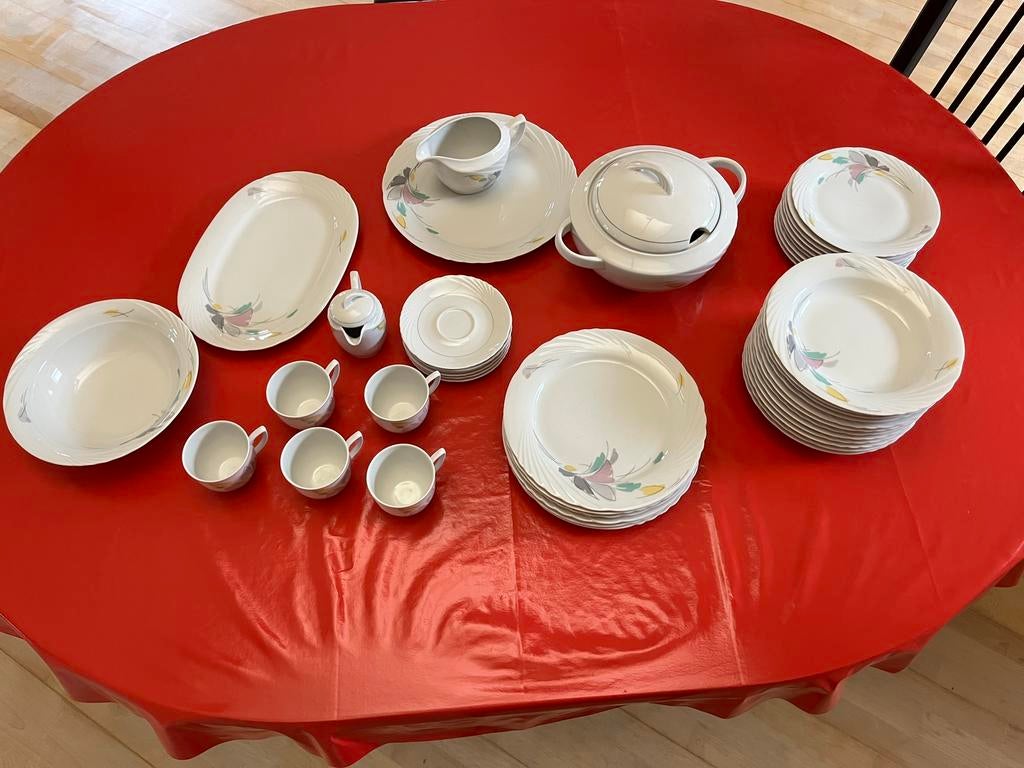 Service en porcelaine de Bavière, marque Winterling, Enlèvement