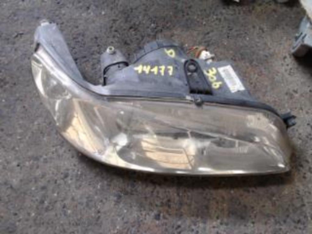 Optique avant droit Peugeot 306 1997-2001 LP/14177, Enlèvement ou Envoi, Utilisé, Peugeot