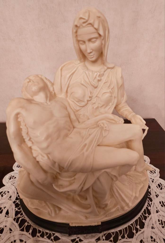 Pieta van Michelangelo, Ophalen
