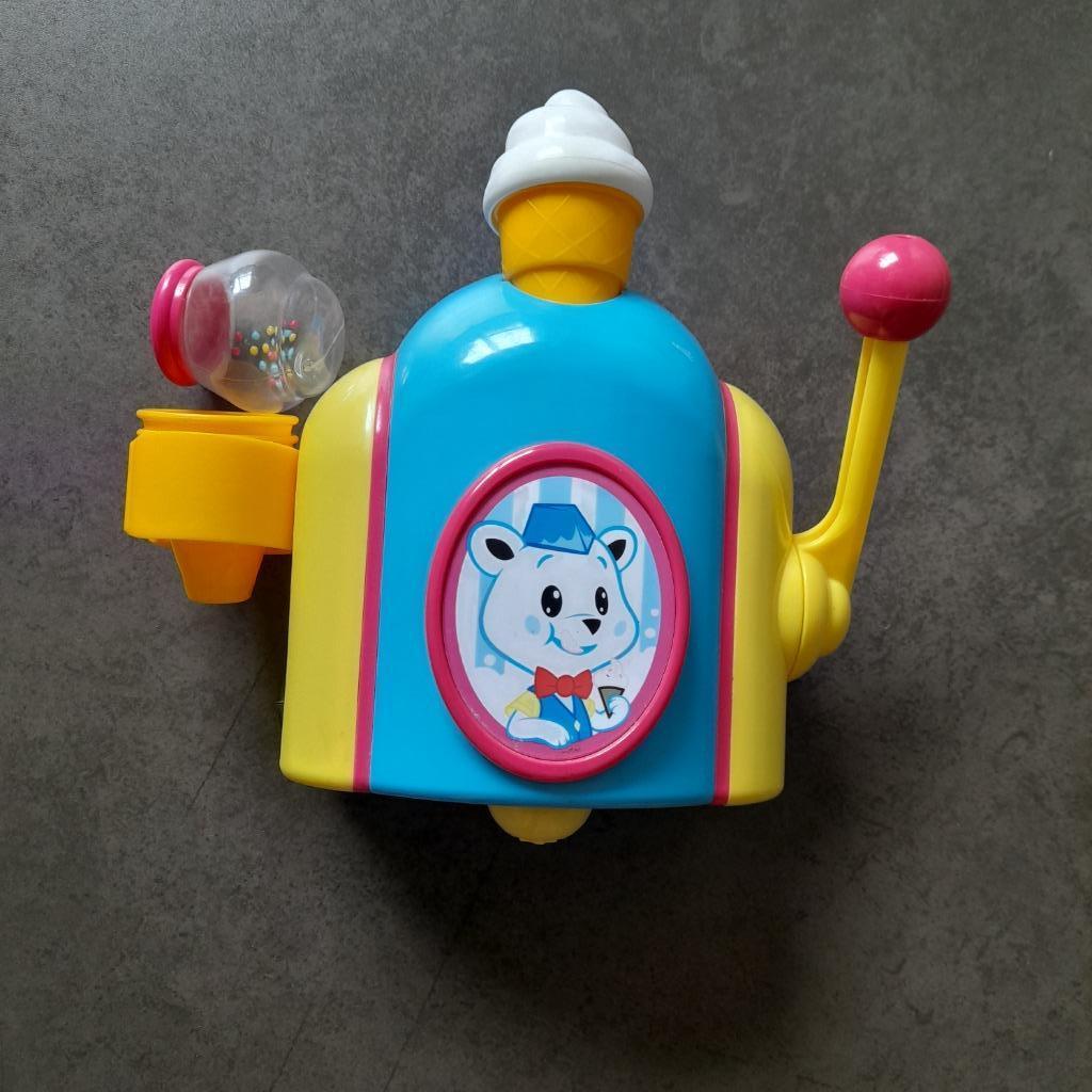 Tomy ijsjesmachine badspeelgoed, Ophalen