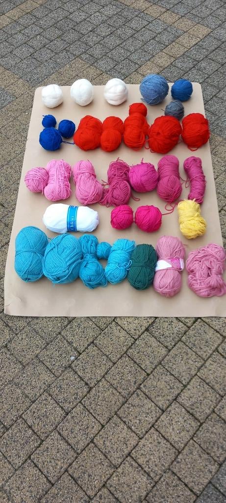 Laine 2,250 kg environ, Hobby & Loisirs créatifs, Enlèvement ou Envoi, Neuf, Tricot ou Crochet, Laine ou Fils