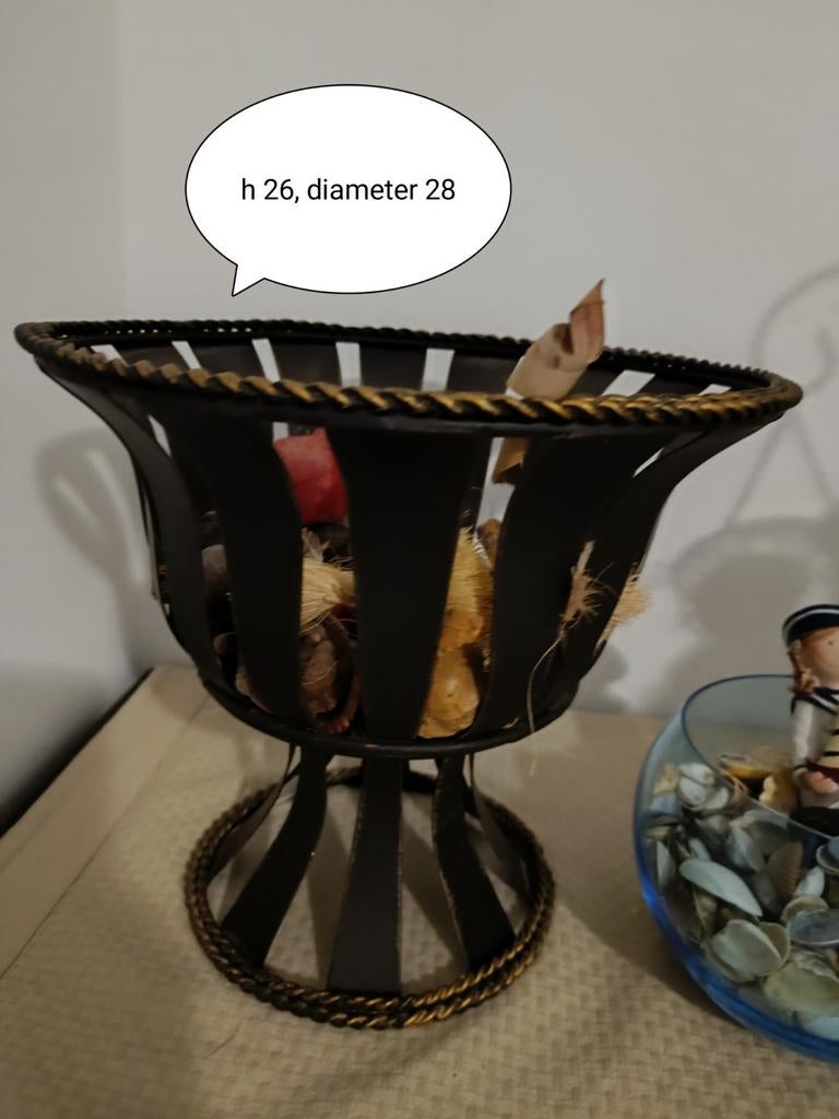 Ijzeren schaal, Huis en Inrichting, Woonaccessoires | Schalen en Manden, Ophalen of Verzenden, Zo goed als nieuw, Schaal