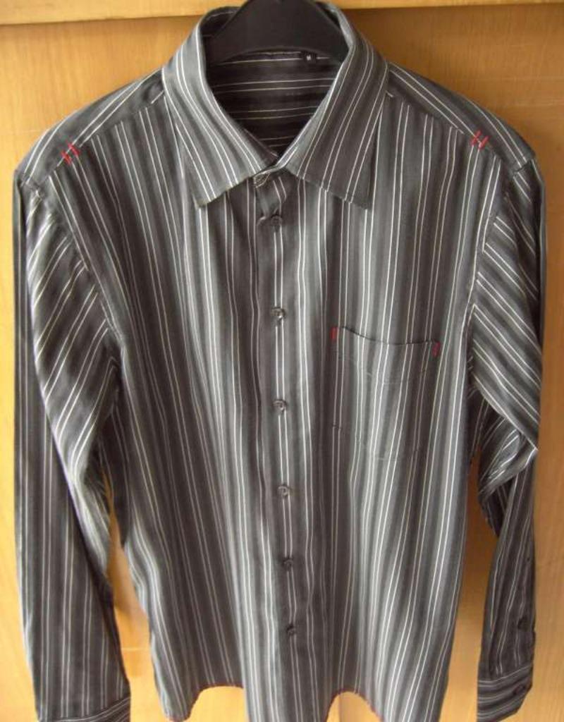 Mooi zwart gestreept hemd - C&A - maat M, Kleding | Heren, Overhemden, Zwart, Zo goed als nieuw, Halswijdte 39/40 (M), C&A