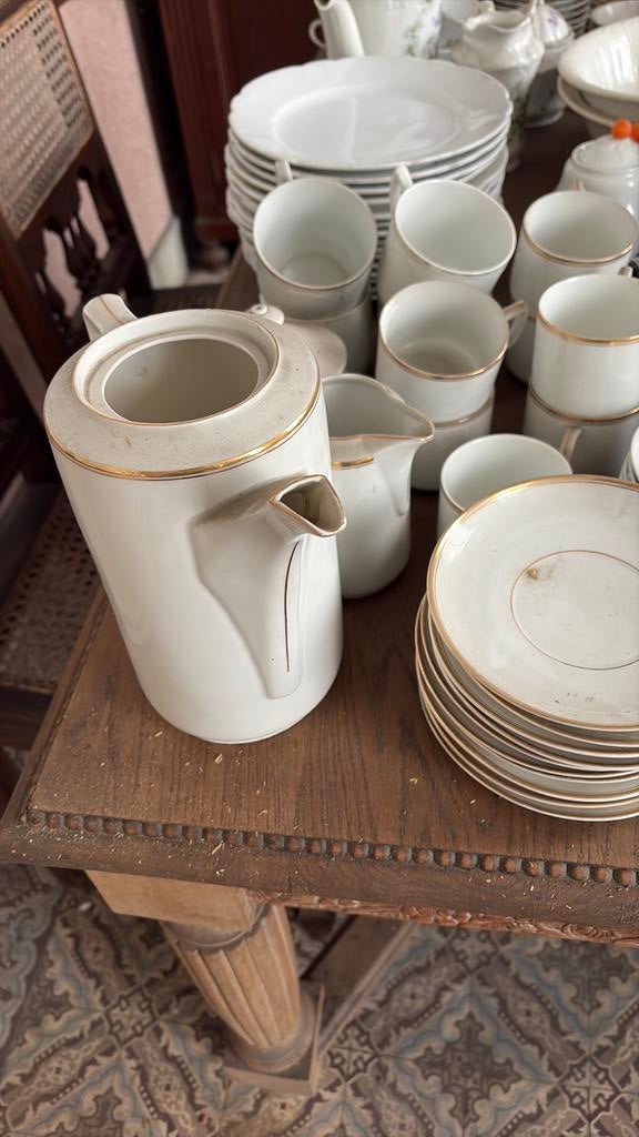 Oud servies, Ophalen