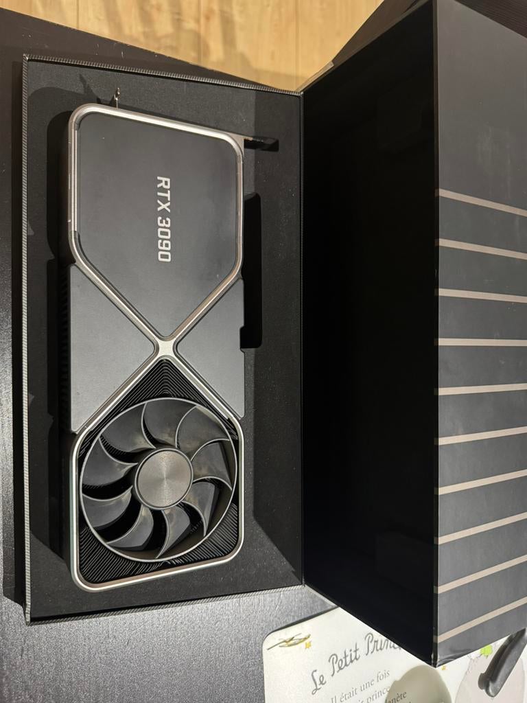 RTX 3090 Founders Edition – Boîte d’origine – Comme neuve, Enlèvement ou Envoi, Comme neuf