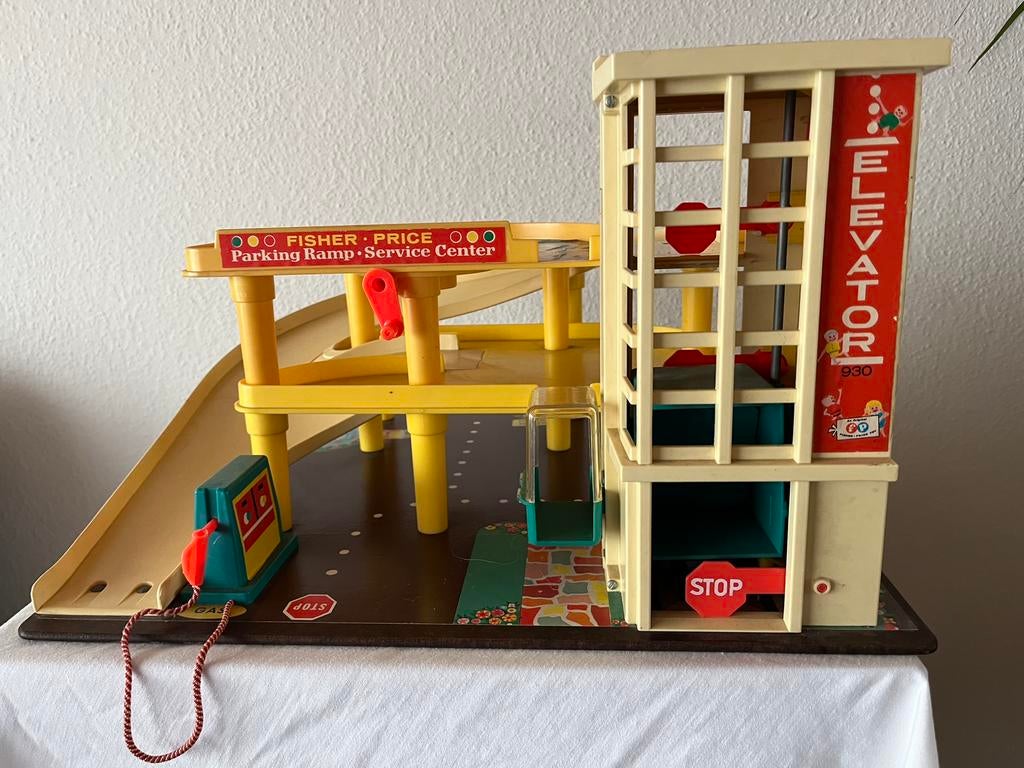 Fisher price jaren 70 garage, Kinderen en Baby's, Speelgoed | Fisher-Price, Ophalen, Gebruikt