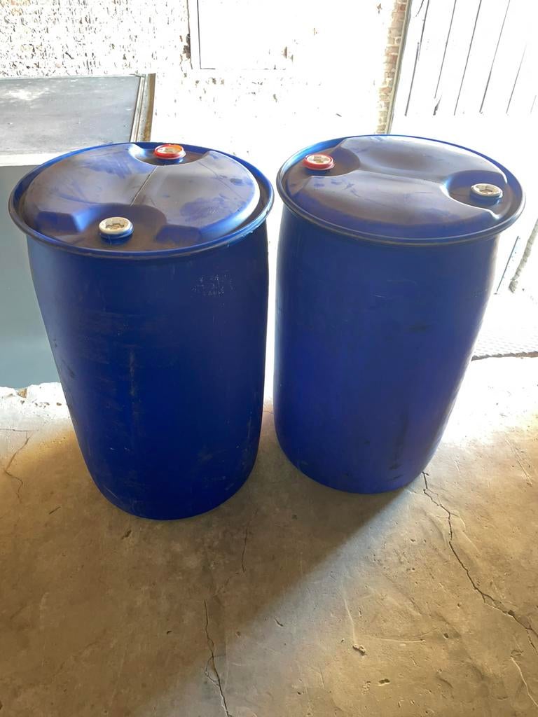Blauw vat van 220 liter met twee doppen, Tuin en Terras, Regentonnen, Ophalen of Verzenden