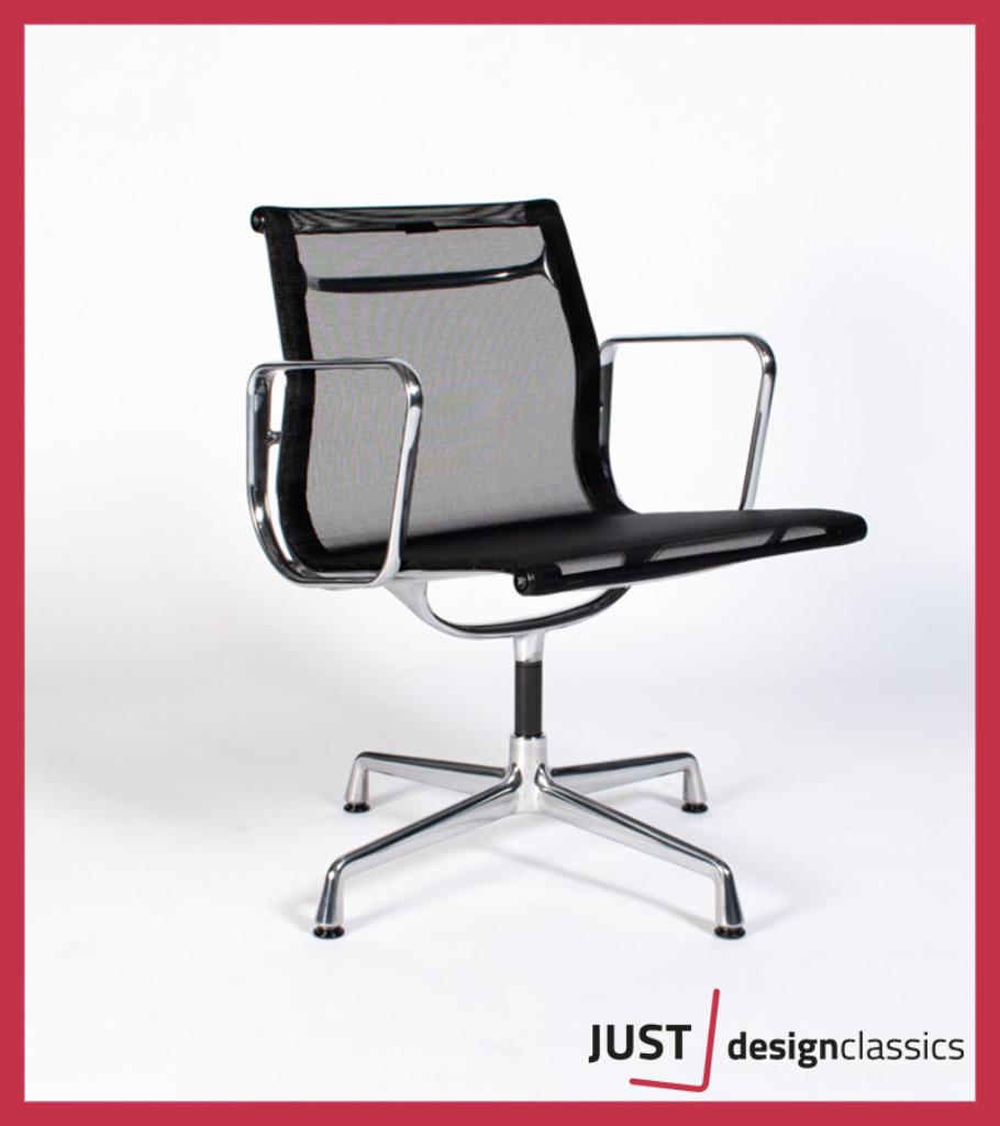 Vitra Eames ea108 Zwart Netweave Gepolijst voorraad 2, Ophalen of Verzenden, Zo goed als nieuw, Zwart, Vijf, Zes of meer stoelen