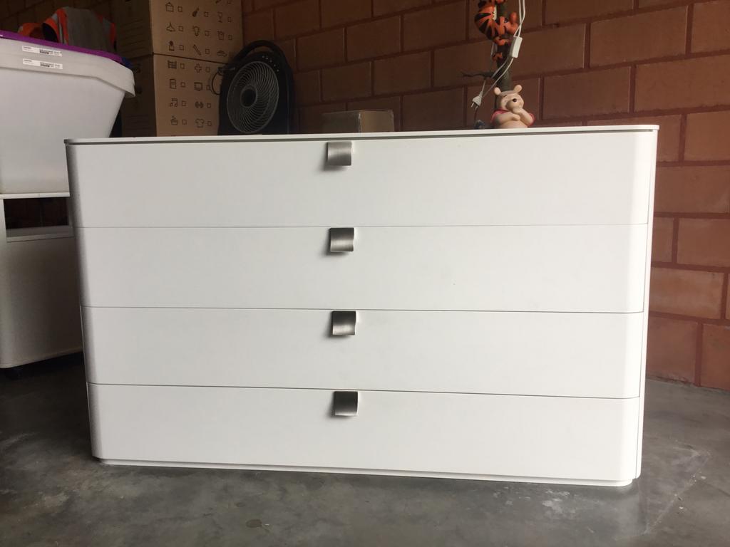 Commode wit met 4 schuiven + 1 nachtkastje wit, Huis en Inrichting, Kasten | Ladekasten, Ophalen, Minder dan 50 cm, 3 of 4 laden