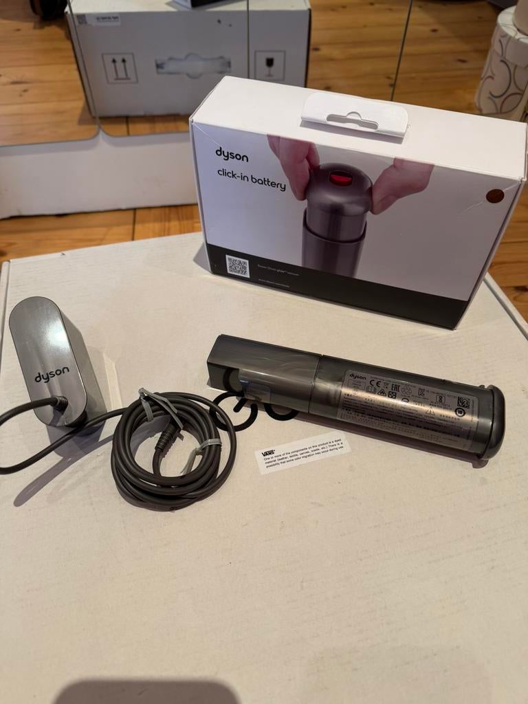 Batterie Dyson original et neuve pour Omni-glide avec prise, Enlèvement ou Envoi, Comme neuf