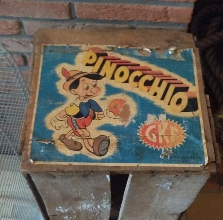 Ancienne boîte à oranges Pinocchio GKF, Enlèvement, Utilisé