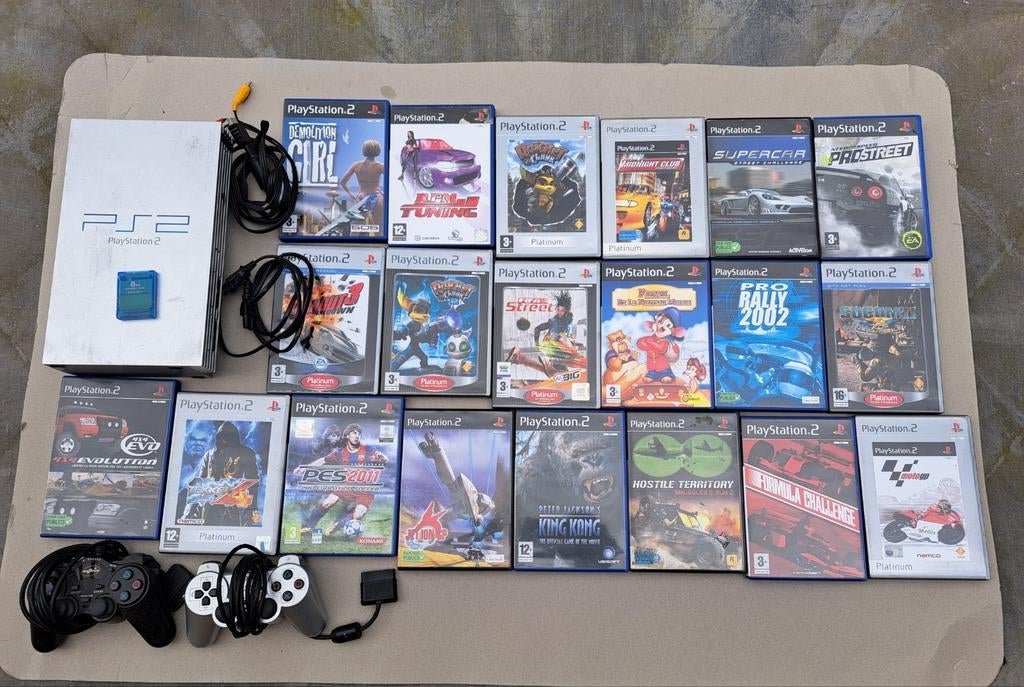 Zilveren PlayStation 2-console met 20 volledige games + 2 co, Games en Spelcomputers, Ophalen of Verzenden, Zo goed als nieuw