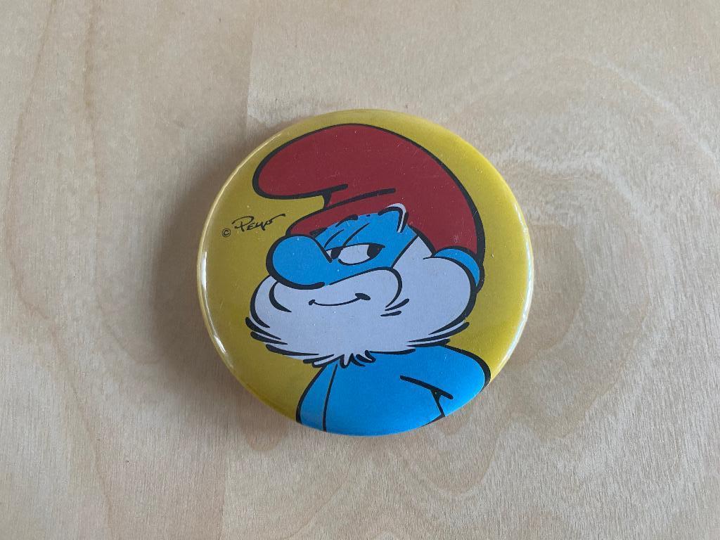 Pin van grote smurf, Ophalen of Verzenden, Gebruikt, Figuurtje, Speldje of Pin