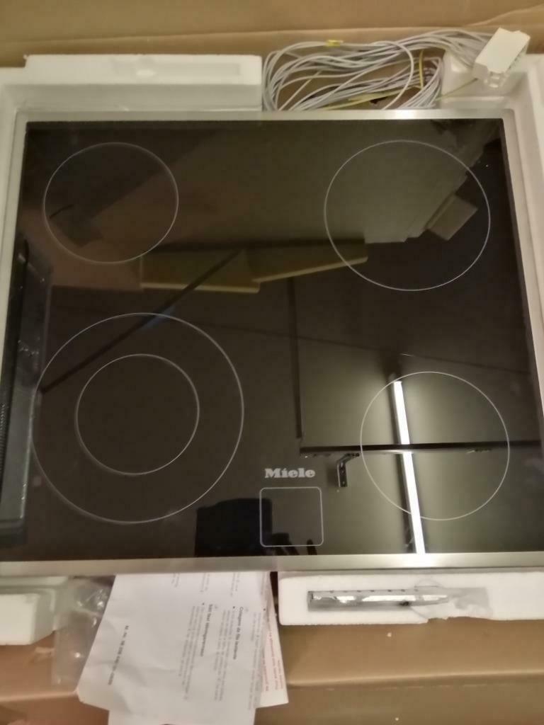 vitrokeramische kookplaat Miele KM6012, Ophalen, Keramisch, Nieuw, 4 kookzones