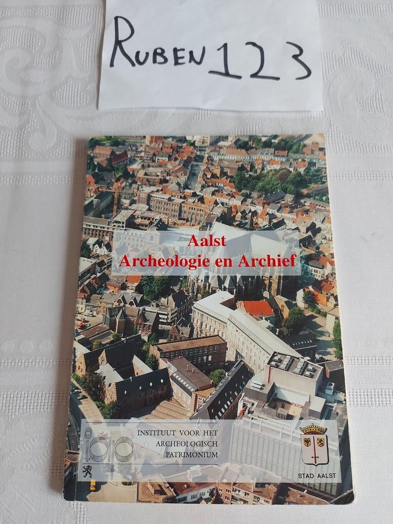 Aalst archeologie en archief, Ophalen of Verzenden, Gelezen
