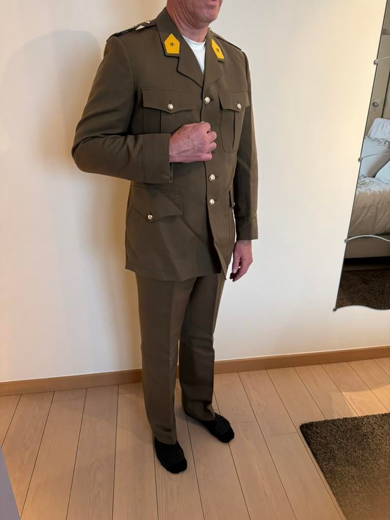 Tenue de service d'hiver - Army Belgium, Collections, Objets militaires | Général, Enlèvement, Armée de terre, Vêtements ou Chaussures