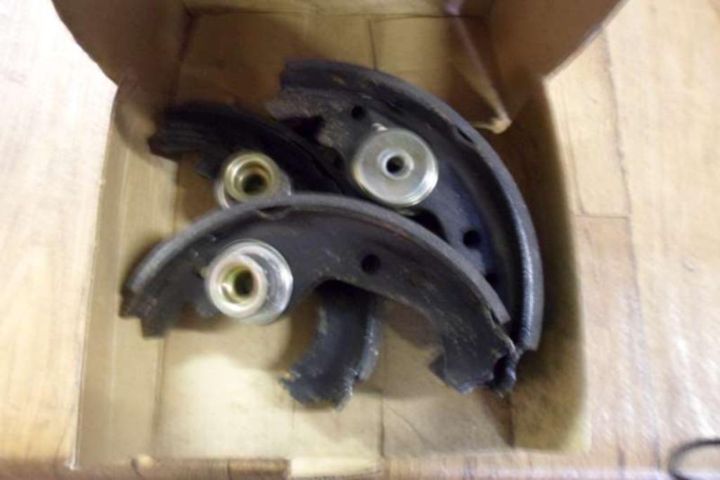 Remschoenen achteraan Fiat 127 nieuw, Enlèvement ou Envoi, Neuf, Fiat