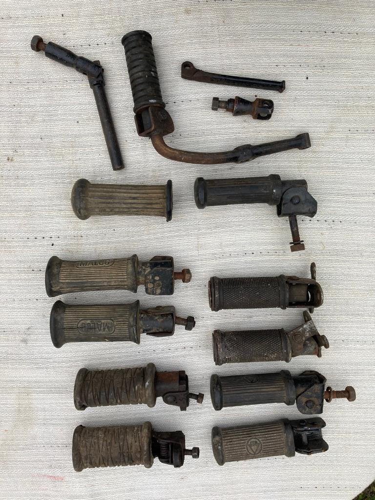 Set voetsteunen voor oldtimer oude motor, Motoren, Onderdelen | Oldtimers, Gebruikt, Ophalen of Verzenden