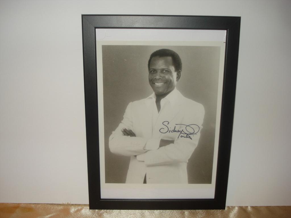 SIDNEY POITIER Photo d'Epoque avec Signature Originale Rare, Rechthoekig Staand, Met lijst, A4 of kleiner, Ophalen of Verzenden