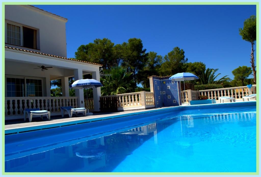 Prachtige villa aan de Costa Dorada nu LAST MINUTE in JUNI !, Vakantie, 4 of meer slaapkamers, Landelijk, Aan zee, Wasmachine