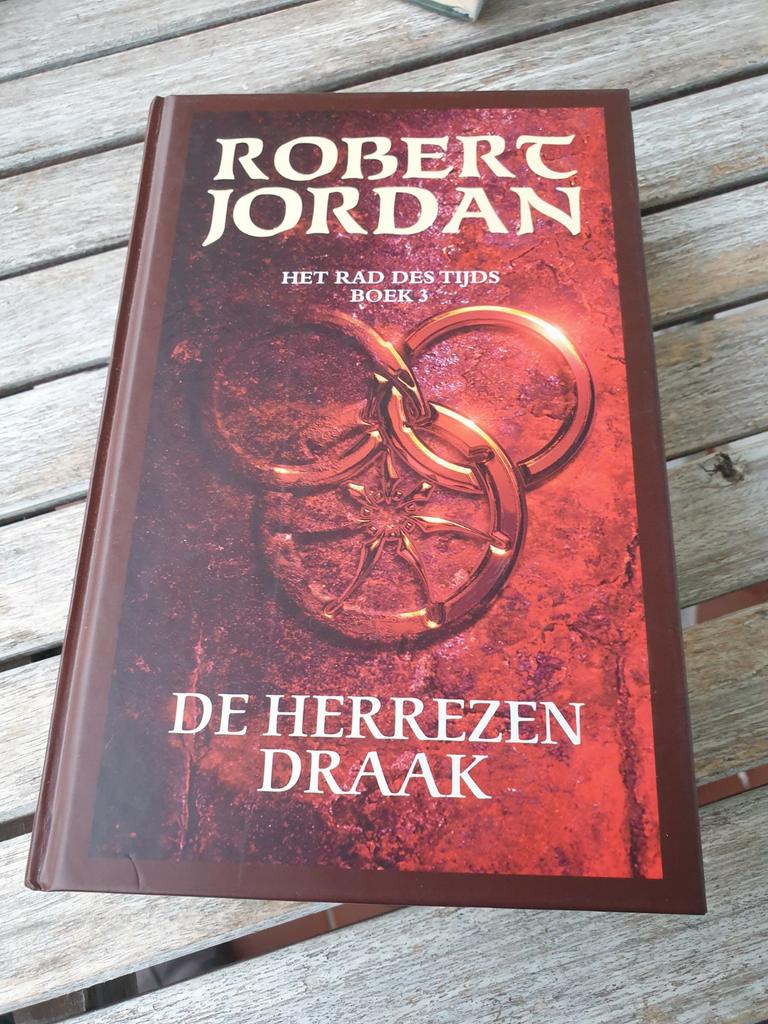 Robert Jordan - De herrezen draak BOEK 3 Rad des Tijds HC, Ophalen of Verzenden, Zo goed als nieuw, Robert Jordan