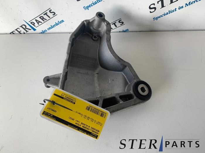 Support boîte de vitesse d'un Mercedes B-Klasse, Enlèvement ou Envoi, 3 mois de garantie, Utilisé, Mercedes-Benz