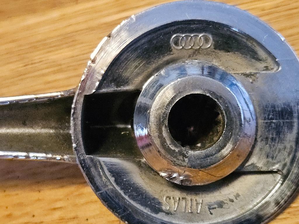 DKW, 2 chromé vensterkrukken (hendels), foto 4