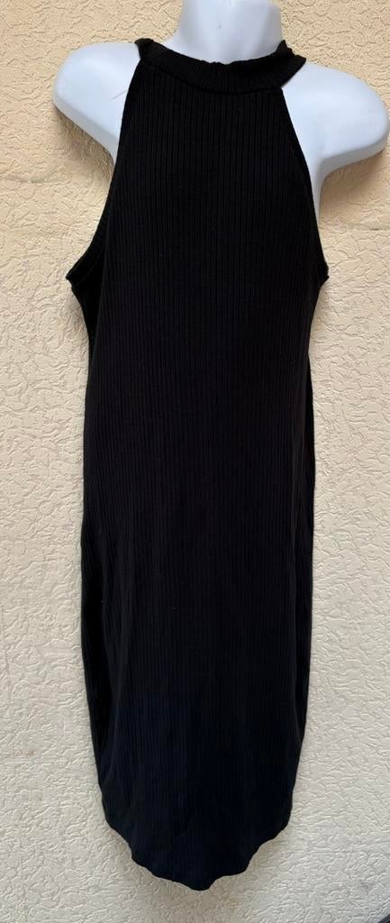 Robe moulante noire épaules dénudées M Pull & Bear, Pull&Bear, Zwart, Ophalen of Verzenden, Zo goed als nieuw