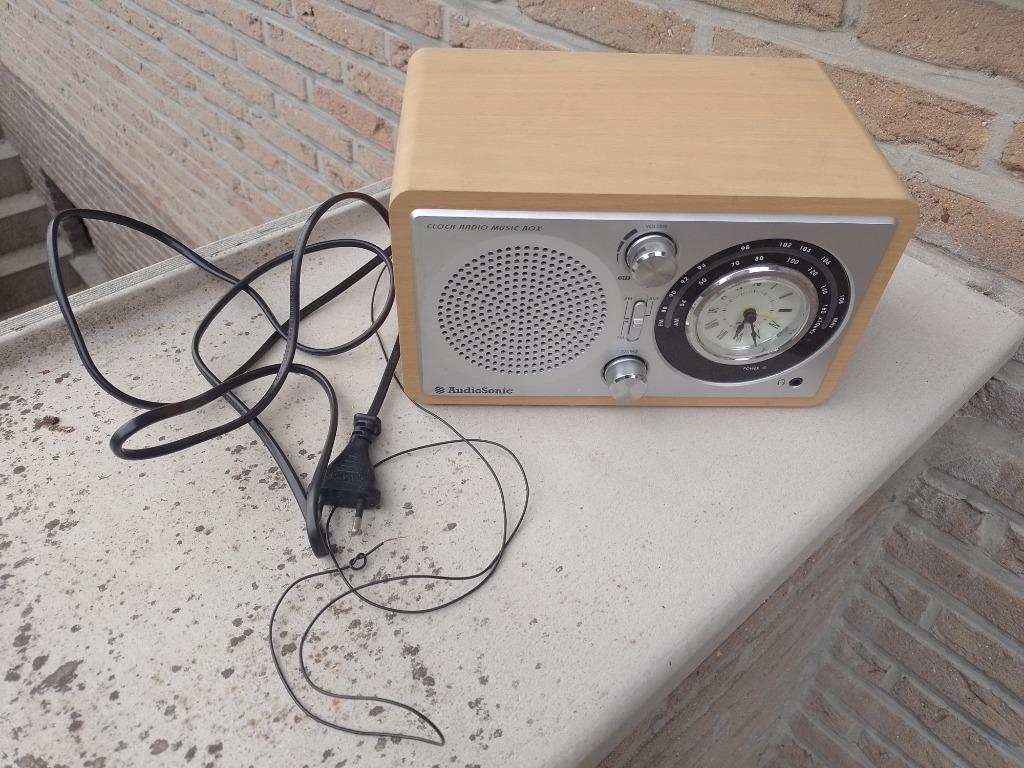 Radio (vintage), Enlèvement, Comme neuf, Radio