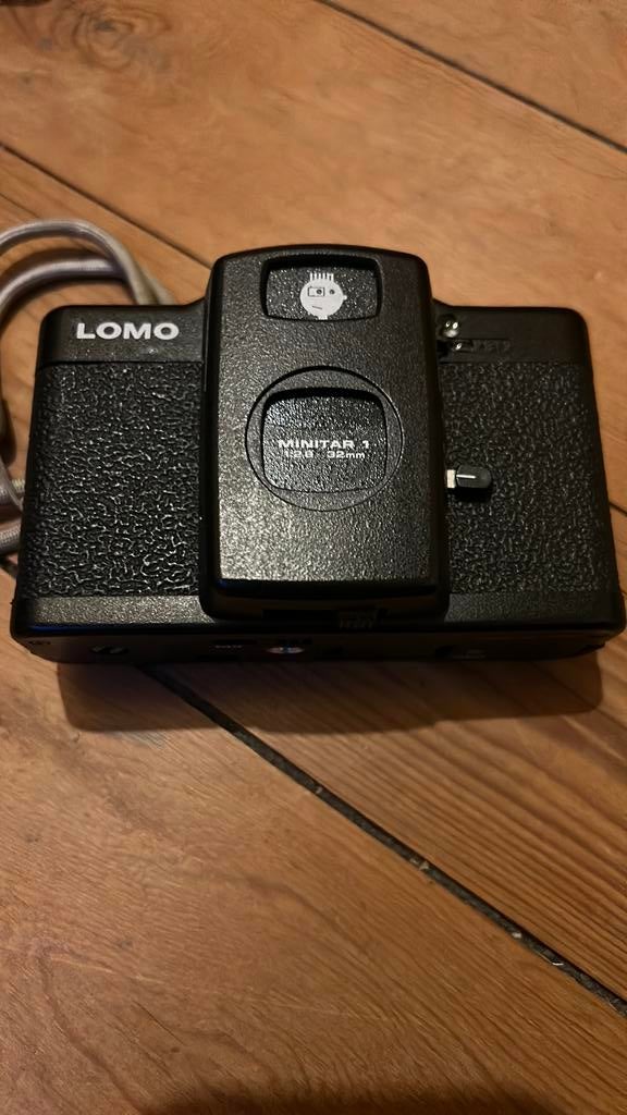 Lomo lc-a minitar met wijdhoeklens, Audio, Tv en Foto, Fotocamera's Analoog, Ophalen of Verzenden, Zo goed als nieuw
