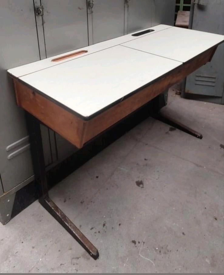 Vintage retro schoolbank bureau lessenaar hout metalen poten, Ophalen of Verzenden, Gebruikt