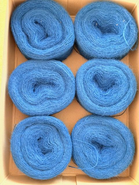Nieuwe 70% wol (haken/breien) koningsblauw/600gr  (nr4865), Enlèvement ou Envoi, Neuf, Tricot ou Crochet, Laine ou Fils