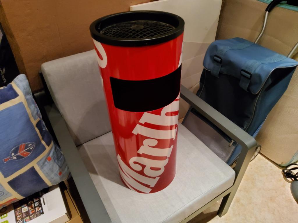 Marlboro poubelle avec cendrier complet. RARE. État neuf., Ophalen of Verzenden, Zo goed als nieuw