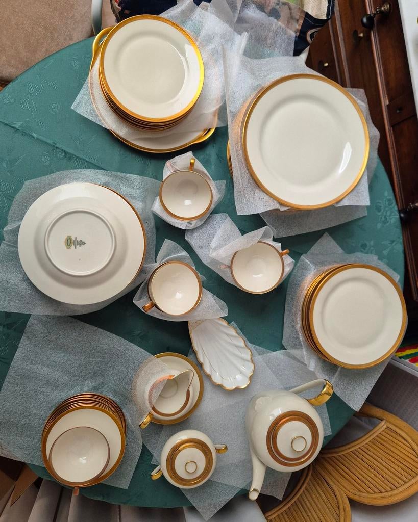 Service de 12 pièces avec feuille d'or, Antiquités & Art, Enlèvement