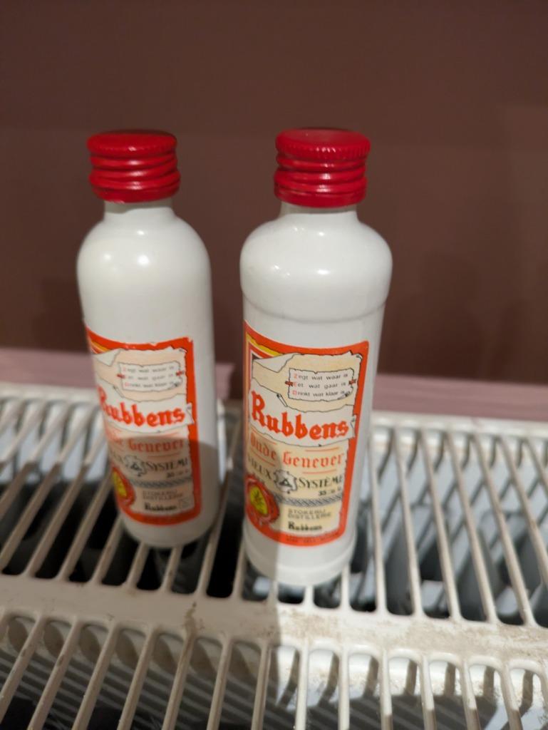 Rubbens jenever, Verzamelen, Ophalen of Verzenden, Zo goed als nieuw