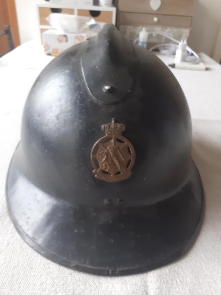 Casque Pompier Ancien, Utilisé