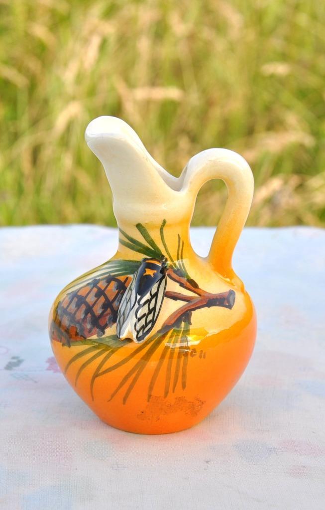 mini cruche en faience a la cigale, Enlèvement ou Envoi