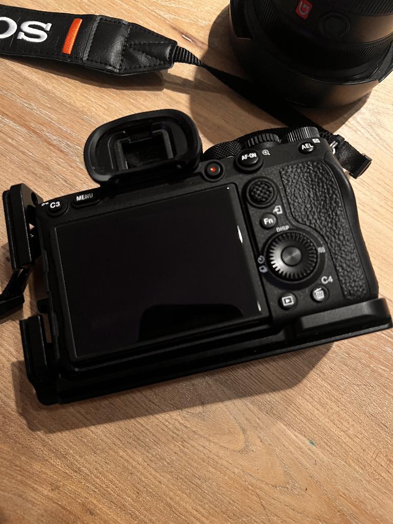 À VENDRE – Sony Alpha 7rIV + Sony FE 16-35mm f/2.8 GM, Neuf, Sans zoom optique, Enlèvement, Sony