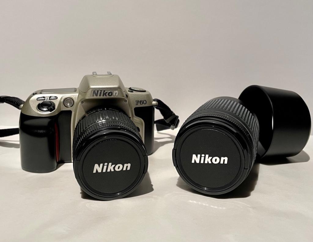 Nikon F60 conventioneel fototoestel + lenzen + tas + statief, Audio, Tv en Foto, Fotocamera's Analoog, Ophalen of Verzenden, Zo goed als nieuw