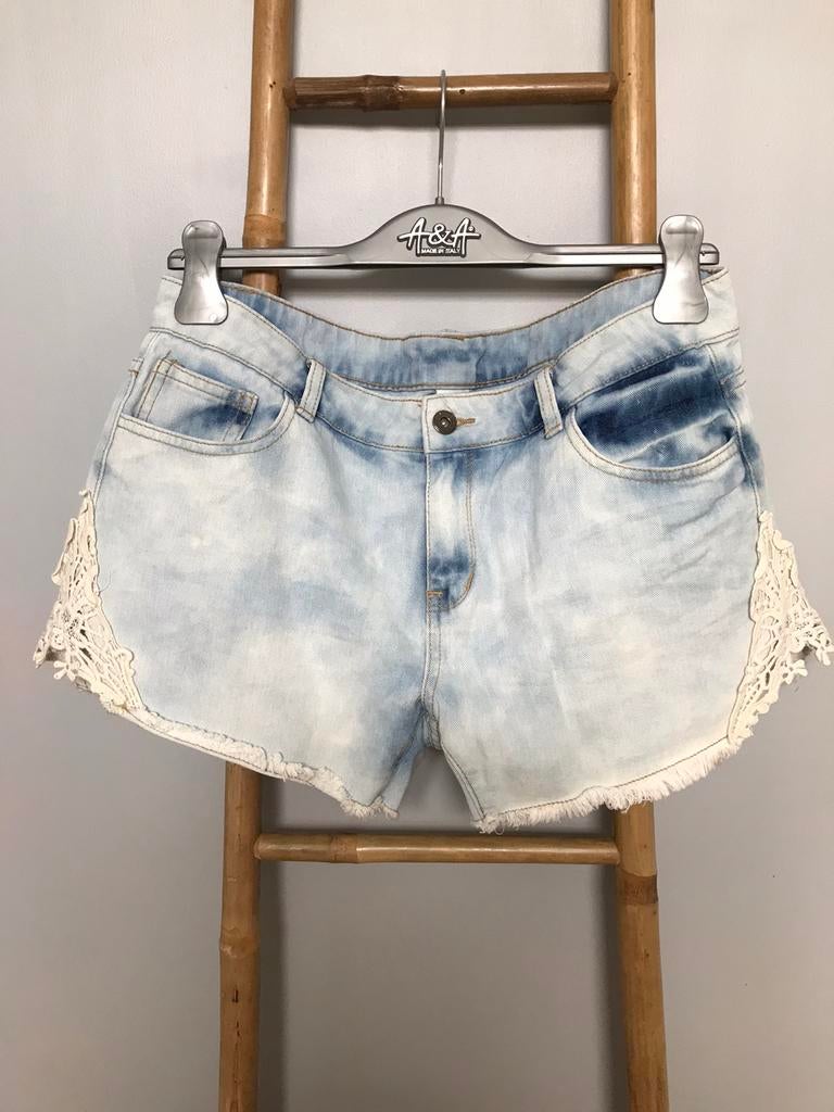 Vila jeansshort met kant, maat L., Kleding | Dames, Vila, Gedragen