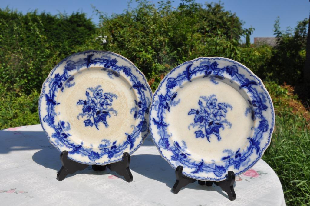 §  paire assiettes faience fleur bleu (4), Enlèvement ou Envoi