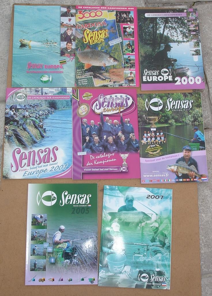 8 oudere catalogen van Sensas, Watersport en Boten, Hengelsport | Algemeen, Ophalen, Gebruikt, Boek of Tijdschrift