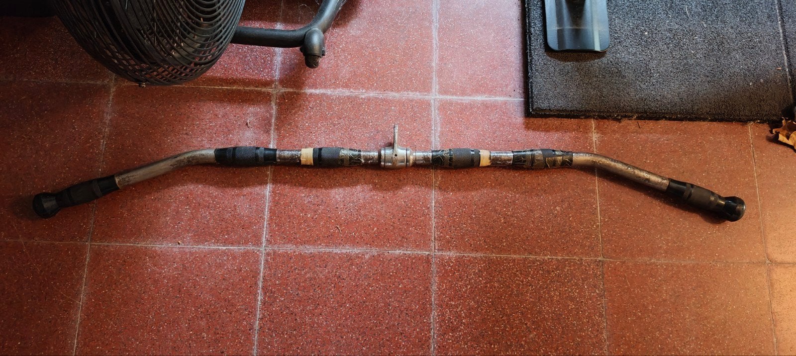 lat pulldown baar, Ophalen