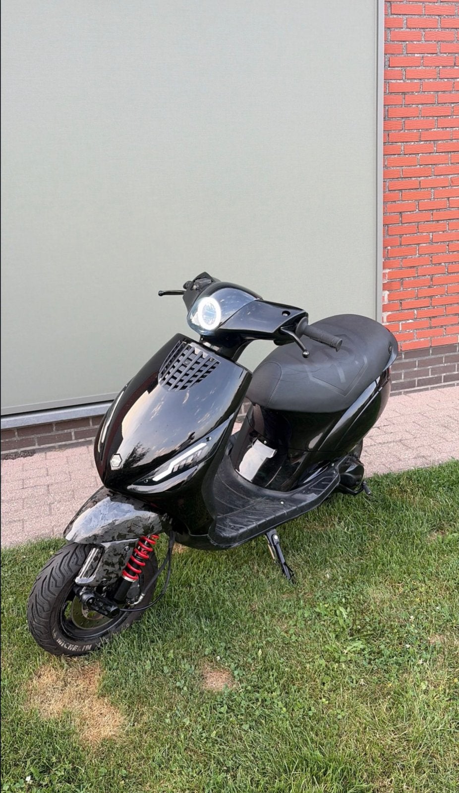 Zip 70, Fietsen en Brommers, Ophalen, Zo goed als nieuw