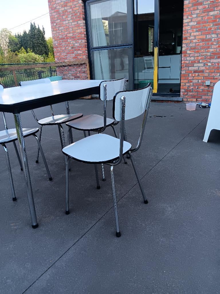 Formica , retro, vintage tafel met 4 stoelen, Huis en Inrichting, Ophalen, Gebruikt, Hout, Wit