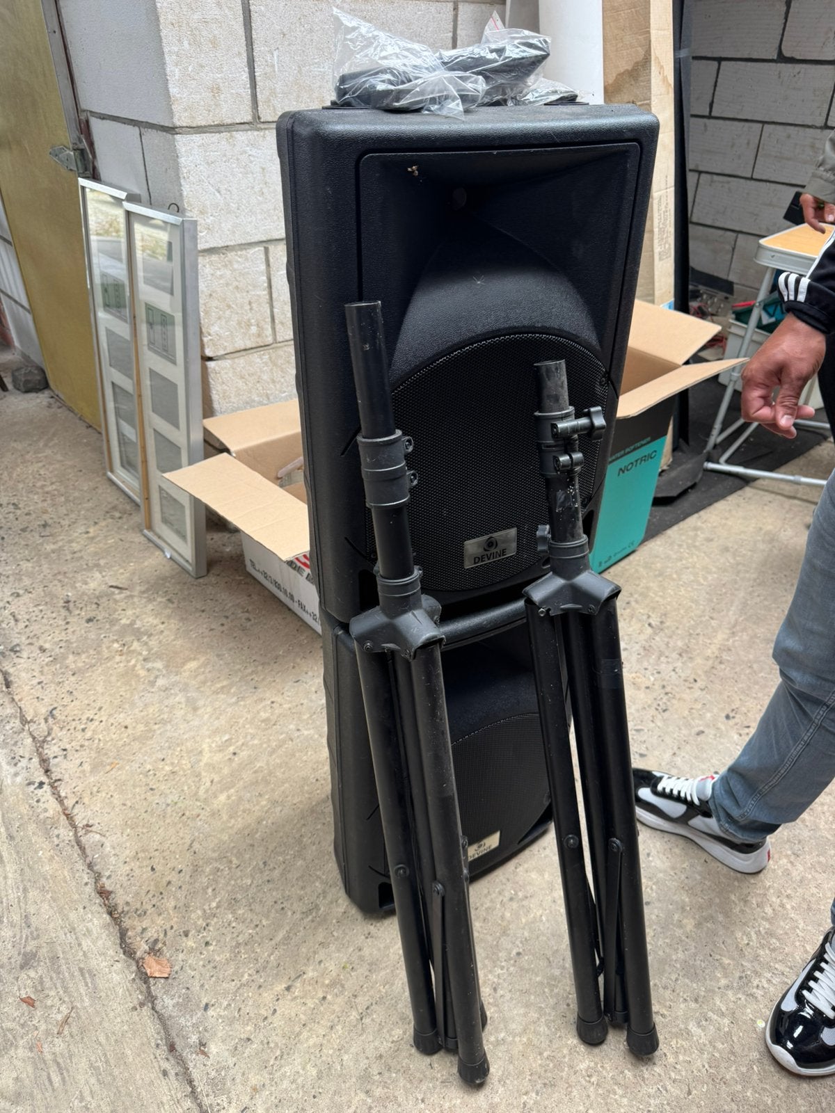 2 x DEVINE  Paasive 12” speakers 300 watts, Musique & Instruments, Enlèvement ou Envoi, Comme neuf