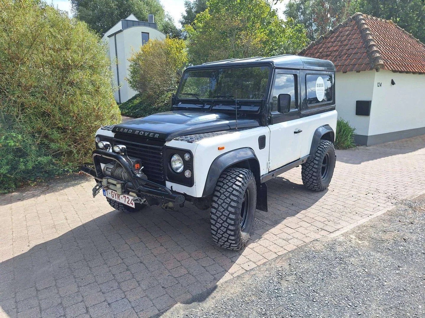 Land Rover Defender 90 V8 Manuel gearbox / over 40.000 € i, Autos, 218 ch, Land Rover, Beige, Entreprise