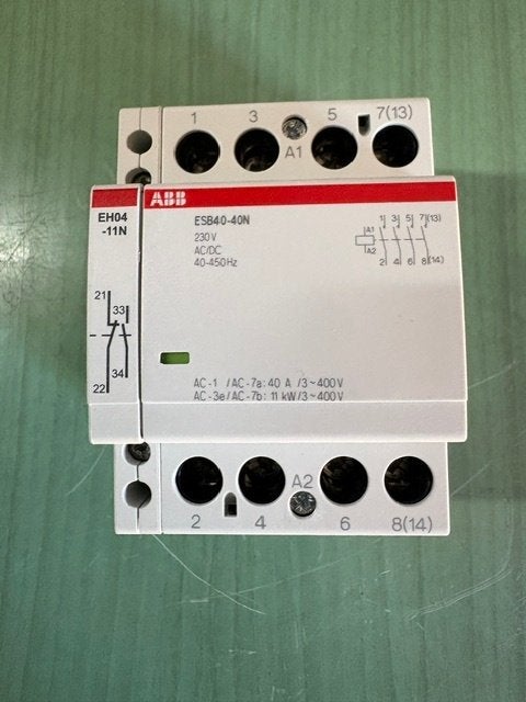 Contacteur ABB ESB40-40, Bricolage & Construction, Enlèvement ou Envoi, Neuf, ABB, Relais