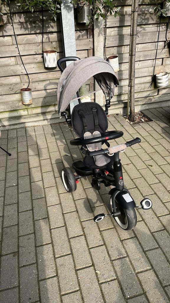 Driewieler q play, Kinderen en Baby's, Ophalen, Zo goed als nieuw, Zonnekap