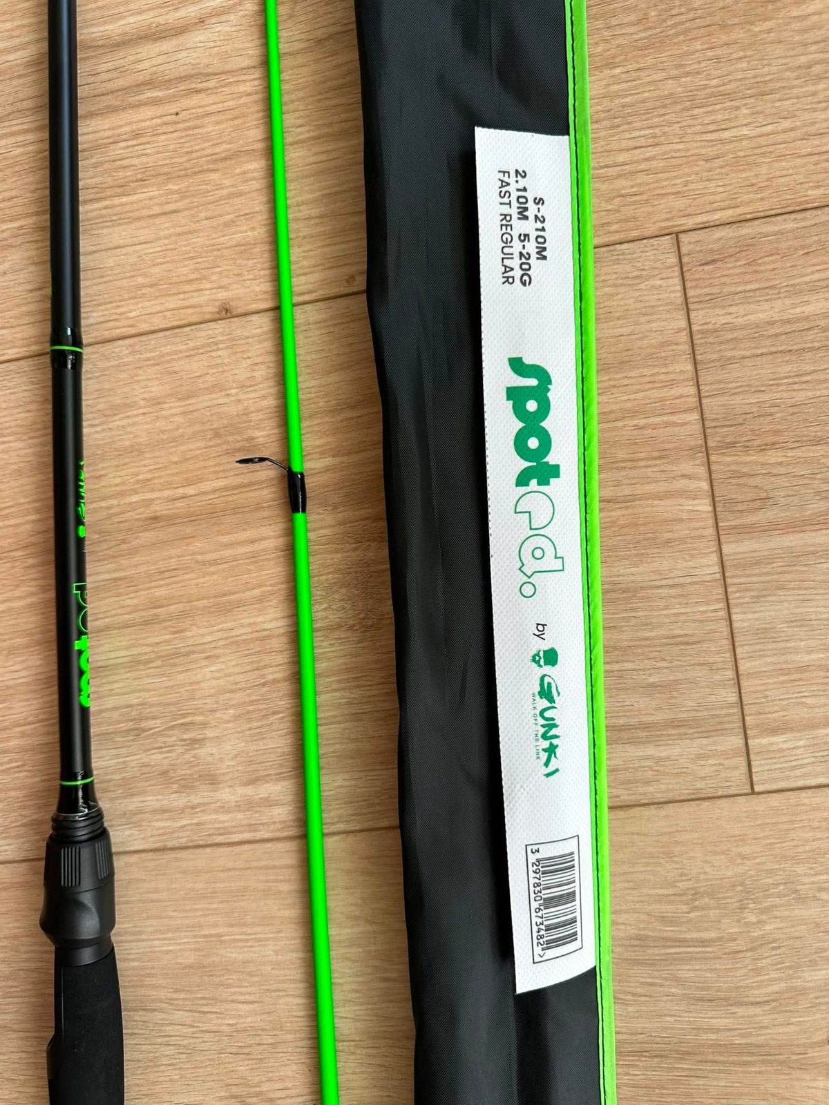 Roofvishengel Gunki, Watersport en Boten, Hengelsport | Algemeen, Ophalen of Verzenden, Nieuw, Complete hengel